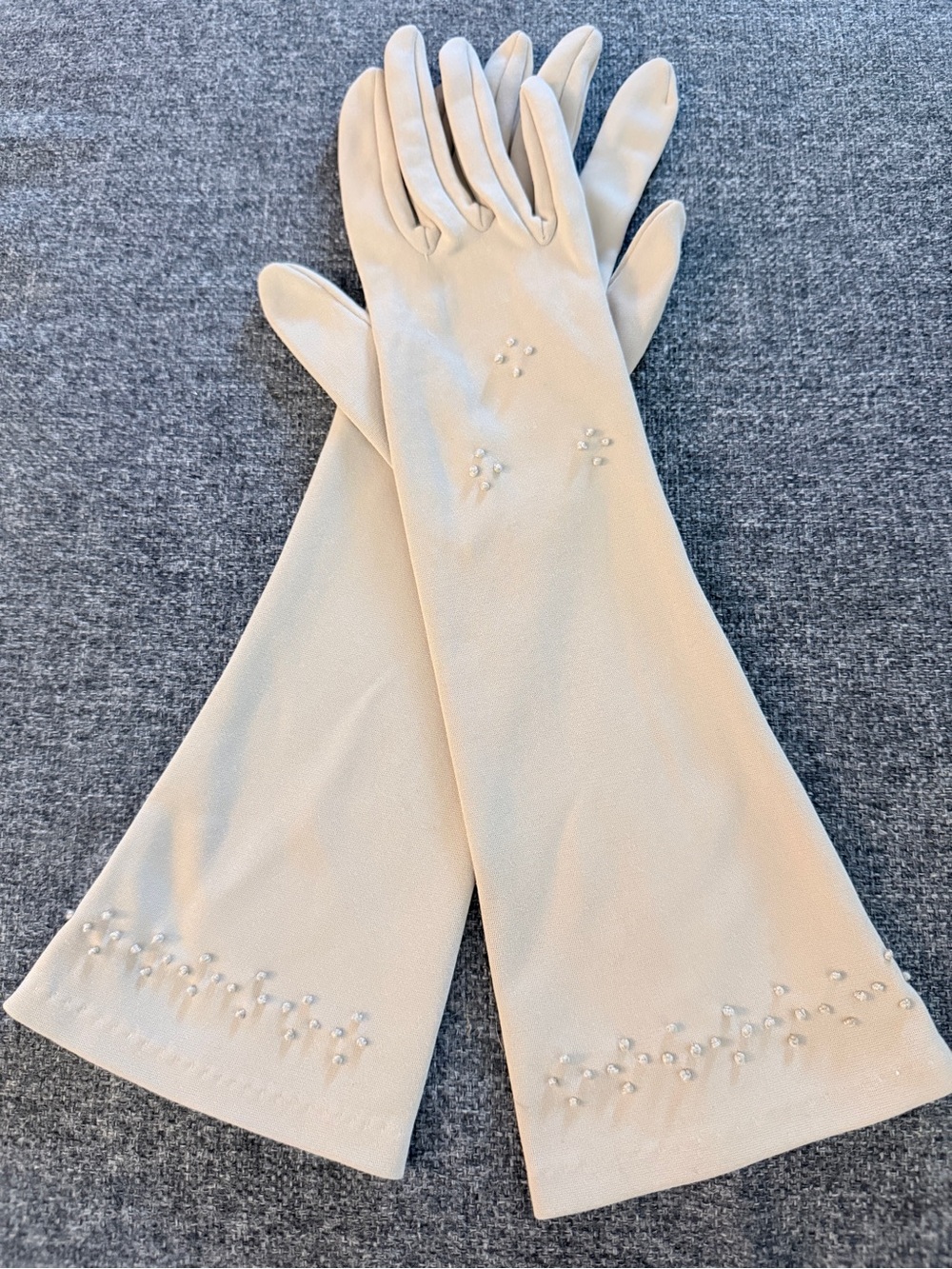 Vintage 1950s Embroidered Opera Gloves Ivory Cotton Size 7 Made in Canada